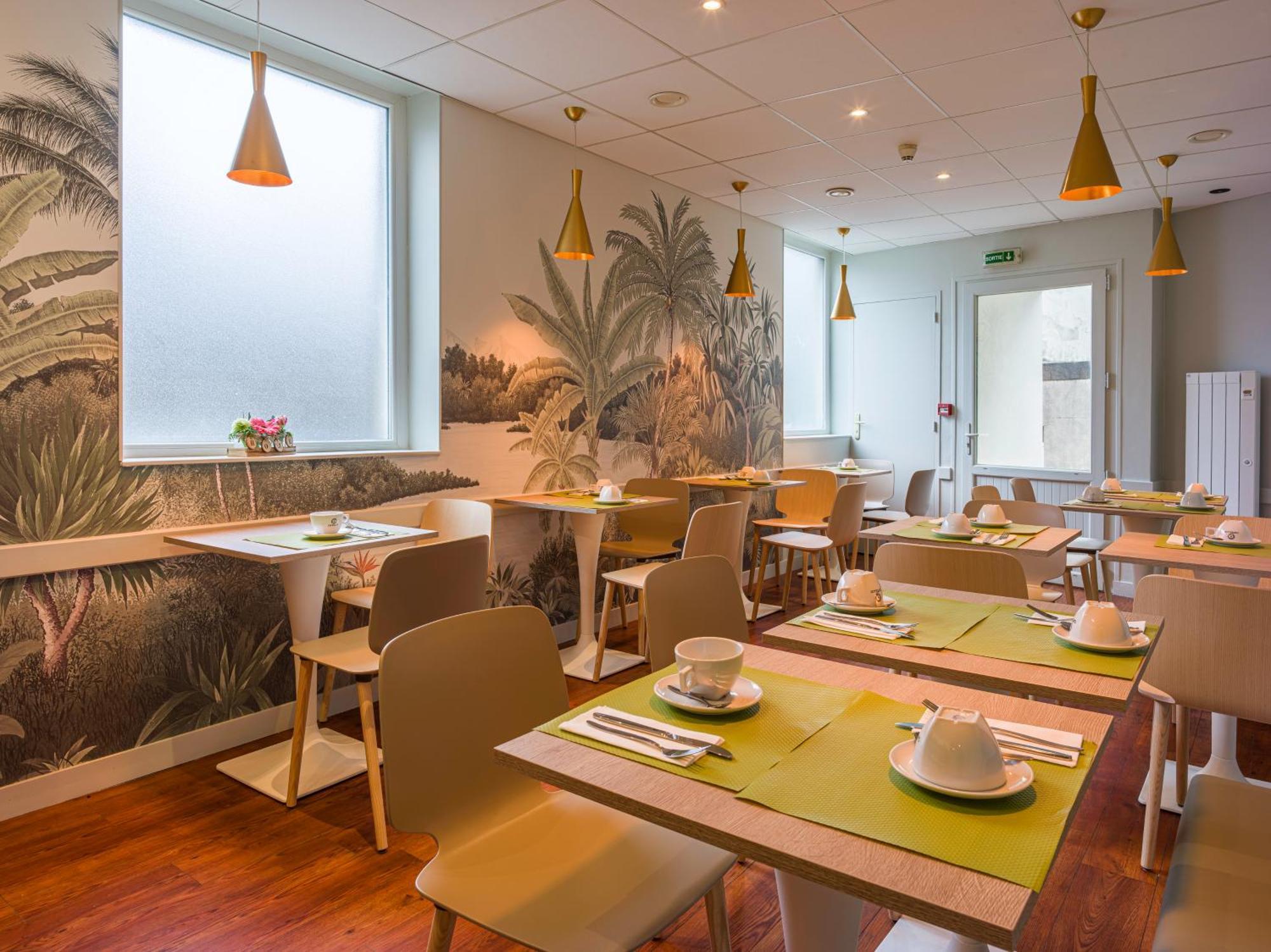 Kyriad Hotel Lamballe Exterior foto